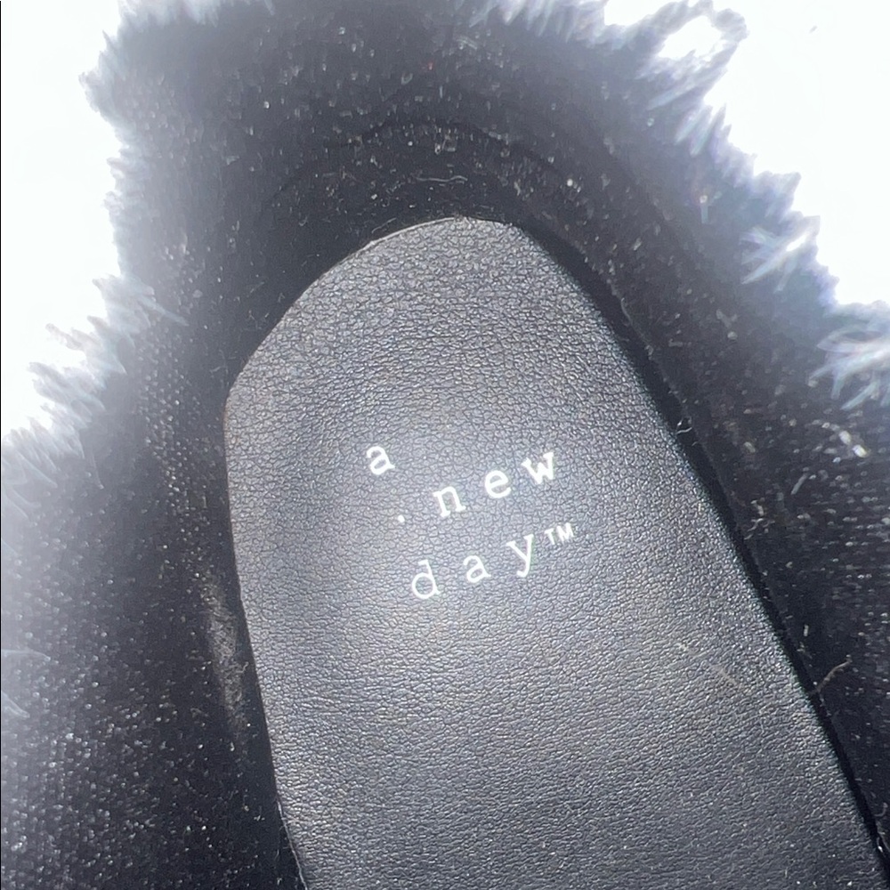A New a Day Black Boots Womens size 9 - Picture 2 of 10